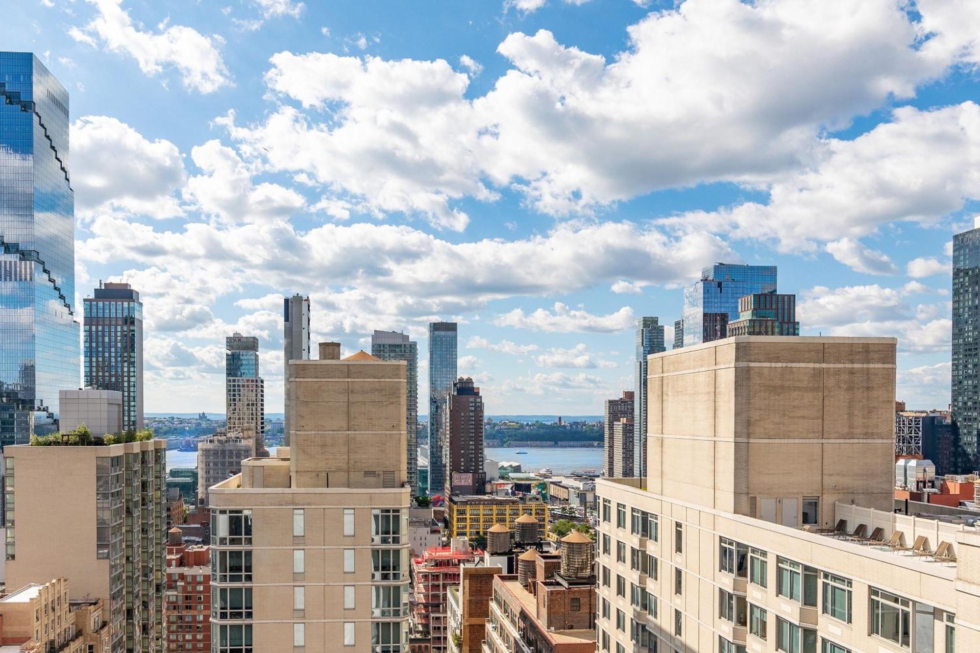 Courtyard By Marriott Times Square West Hotel New York Ngoại thất bức ảnh